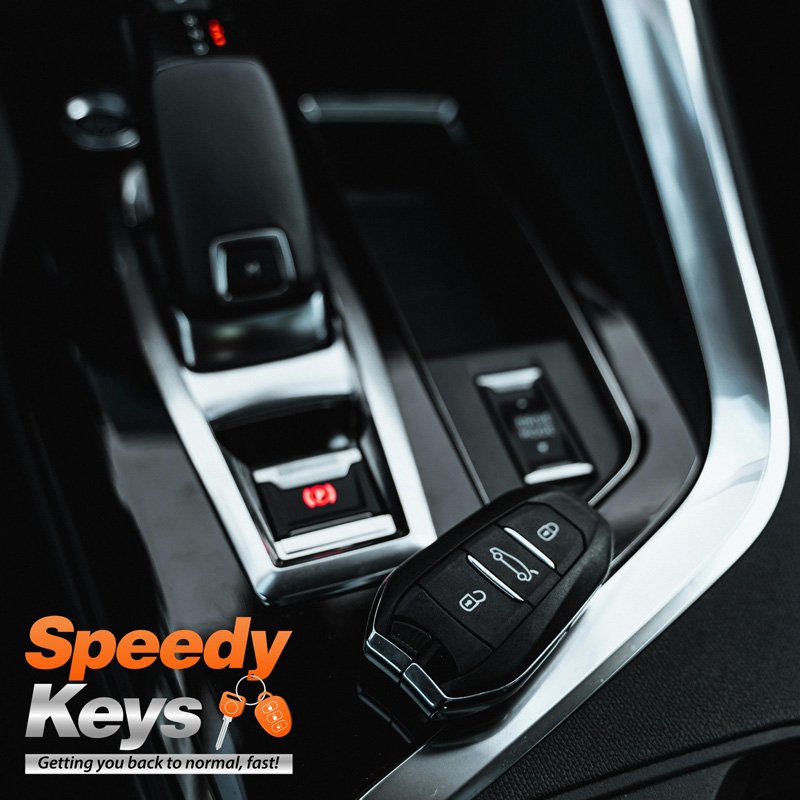 Speedy Keys auto locksmith replacing lost car keys in Essex